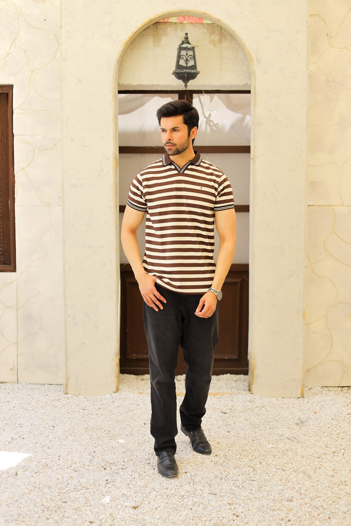 Men’s Earth-Toned Linear Johnny Collar Polo