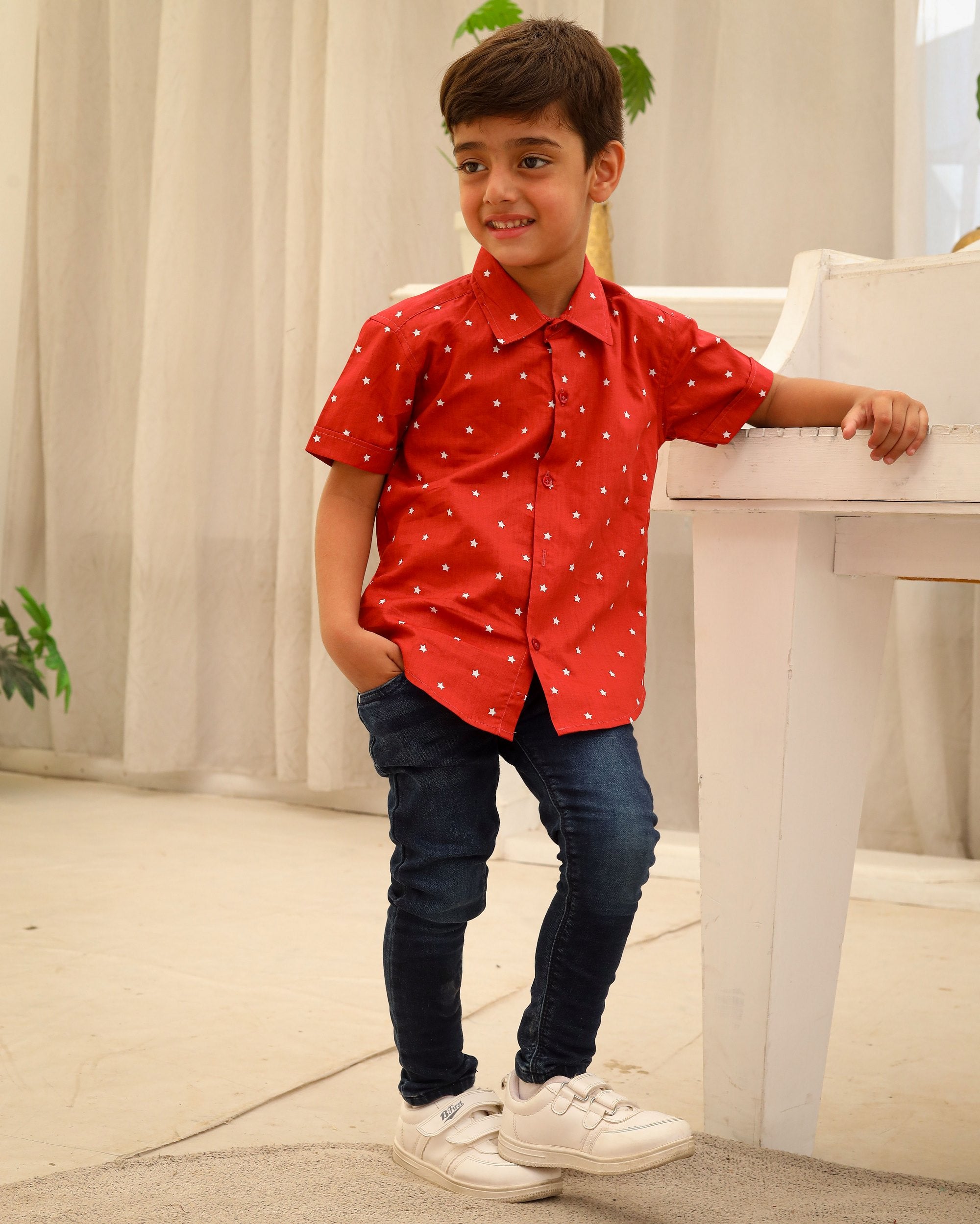 Red Star Print Casual Shirt