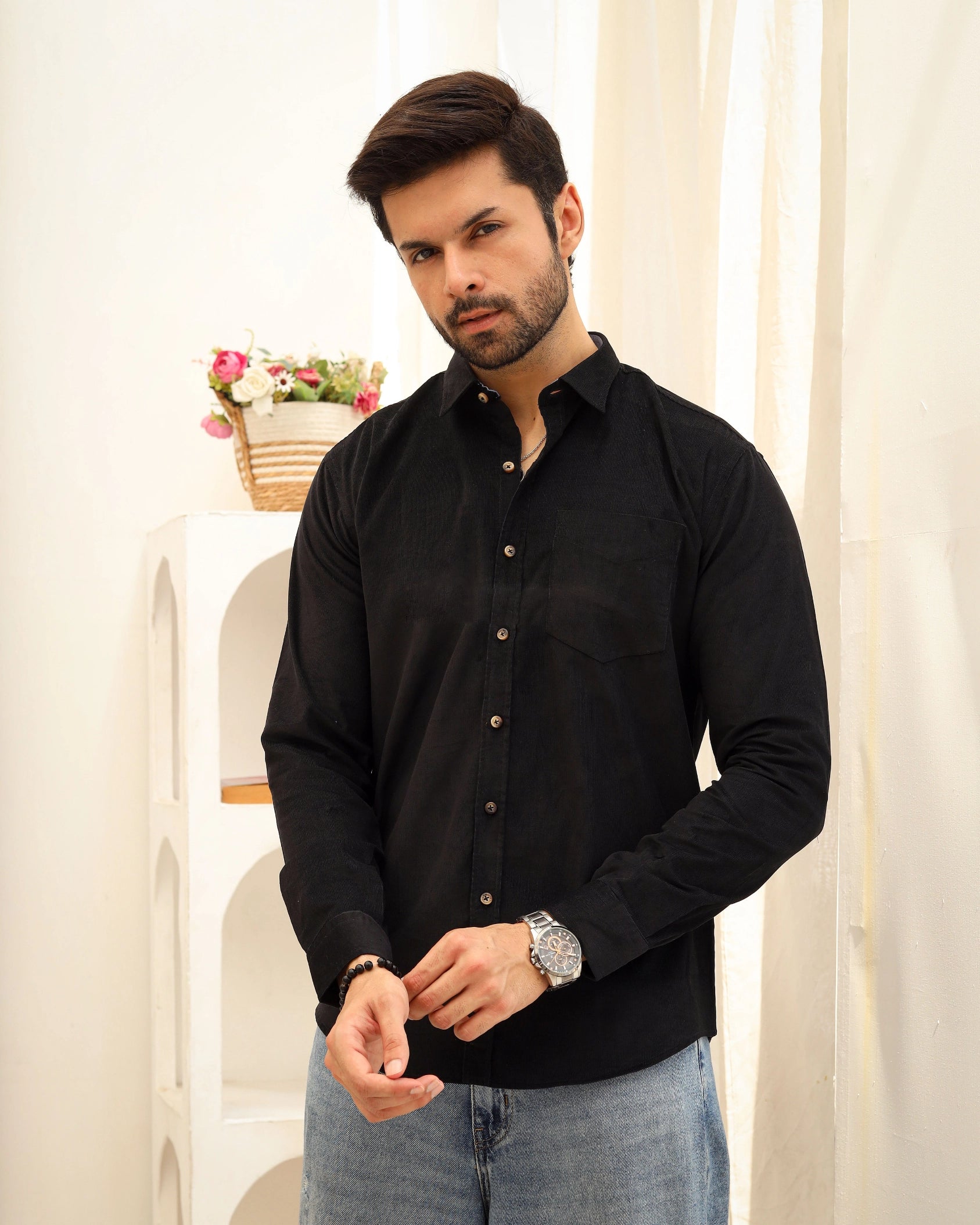 Men’s Black Solid Casual Button-Down Shirt