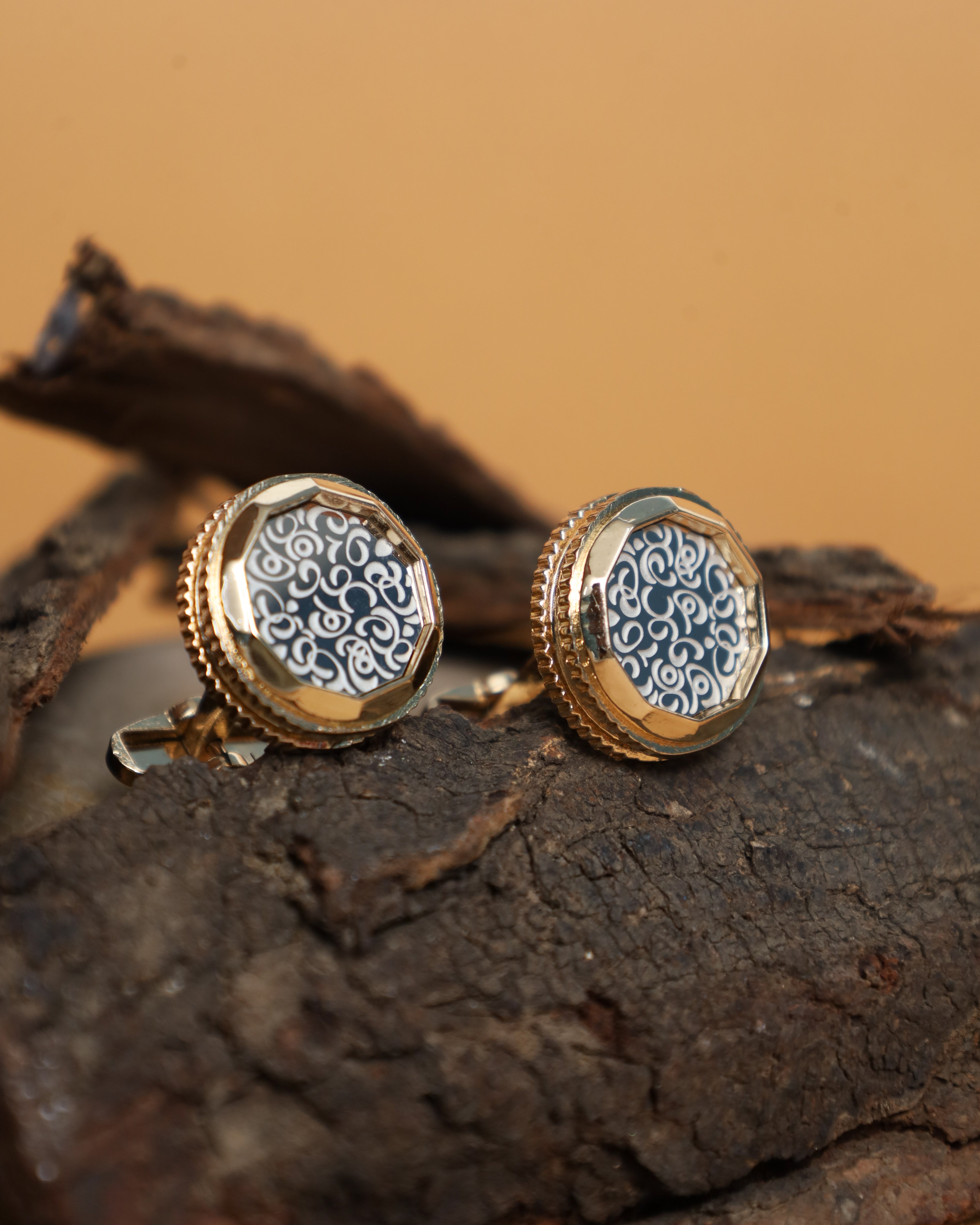 Gold-Tone Round Pattern Cufflinks
