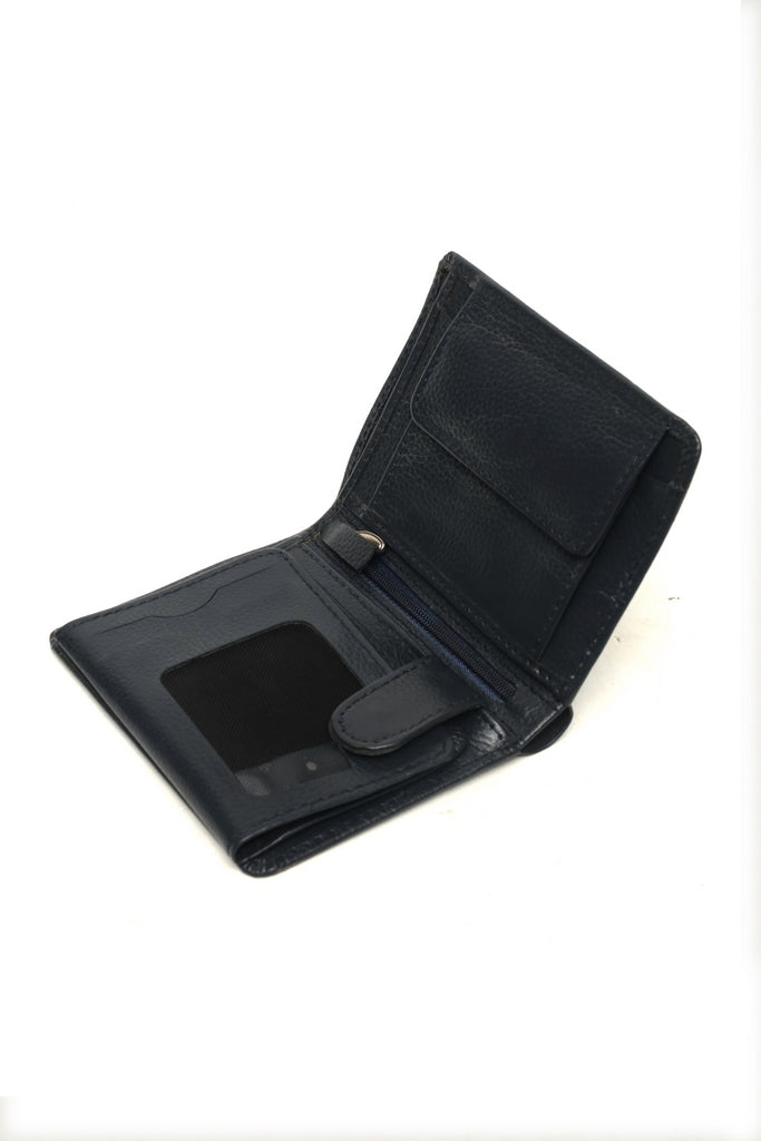 Textured Pebble-Grain Vertical Executive Wallet