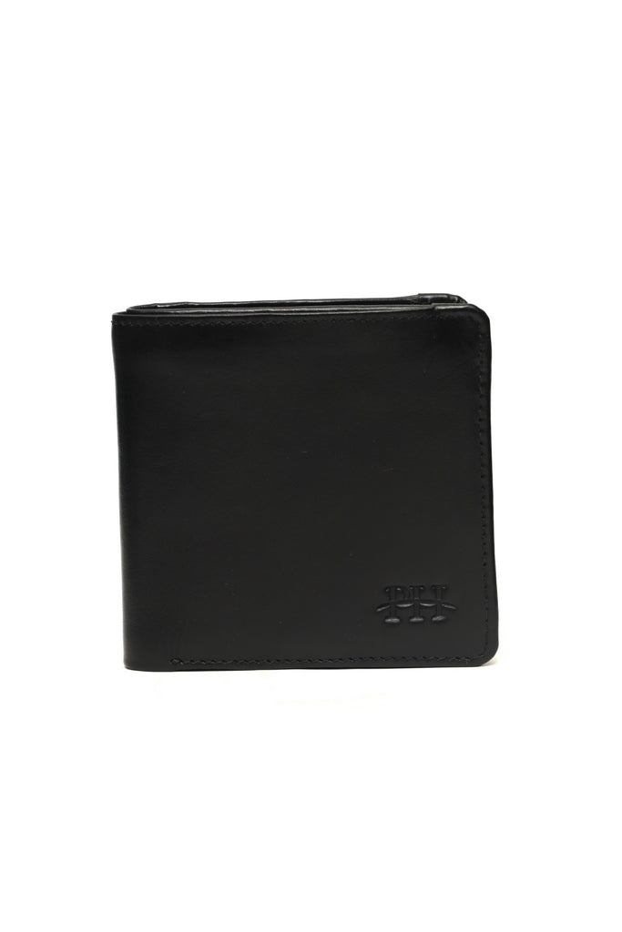 Classic Leather Wallet – Style & Smart Storage