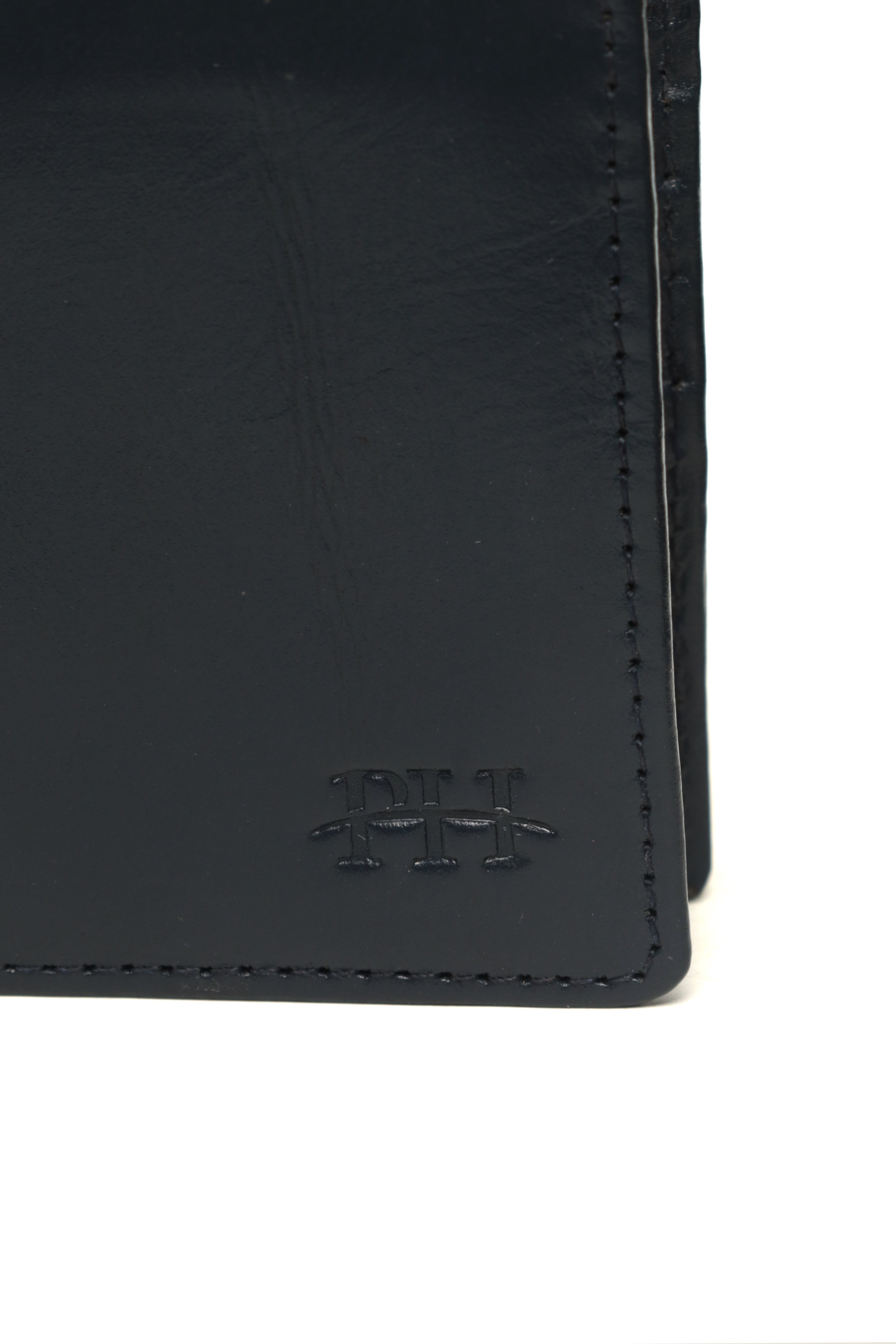 Minimalist Men's Leather Bi-Fold Wallet