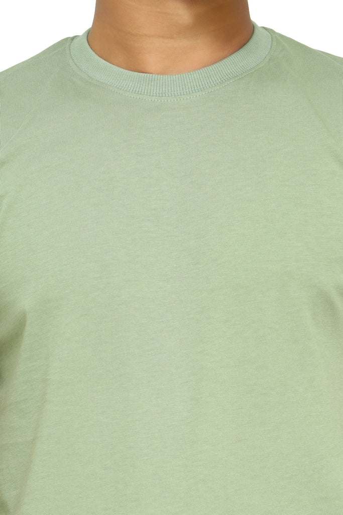 Men’s Essentials Solid Maroon Tee